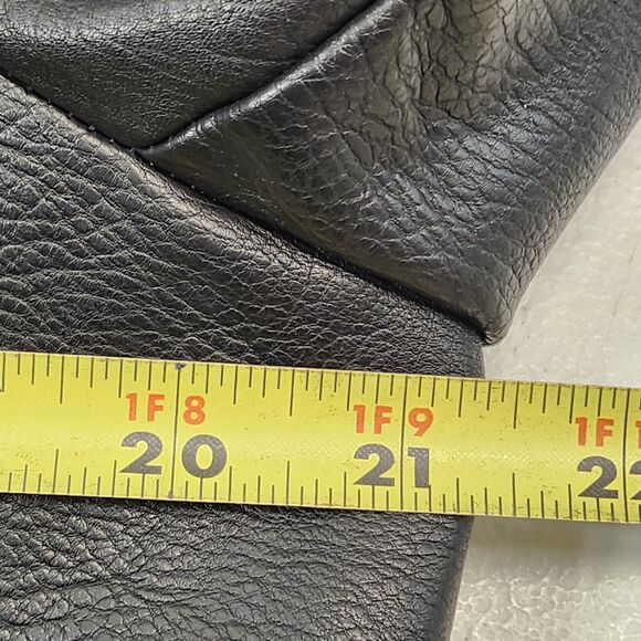 Levi's Black Leather Jacket - Picture 2 of 11